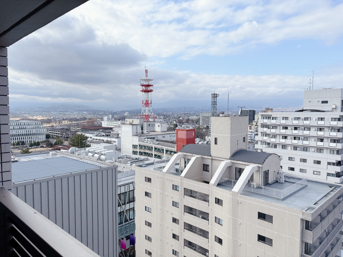 �Z�˂���̒��]�ʐ^ ���ꂽ���́A�k���m���̑�����Y���R�������邱�Ƃ��B